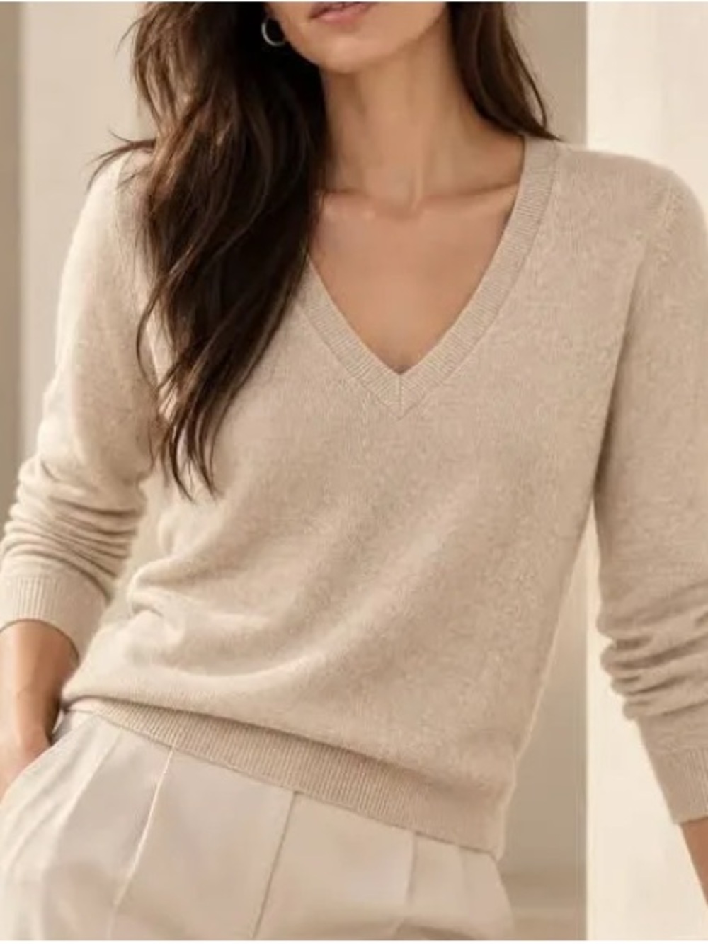 Banana Republic V-Neck Sweater Beige Premium Luxe Yarn Cashmere Blend S